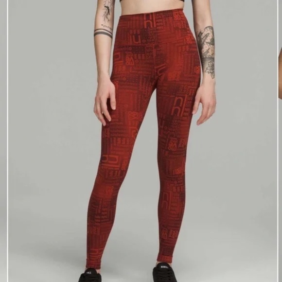 Lululemon Wunder Train High-Rise Tight 28" Ombre Red Multi MSRP $98 - Picture 3 of 6